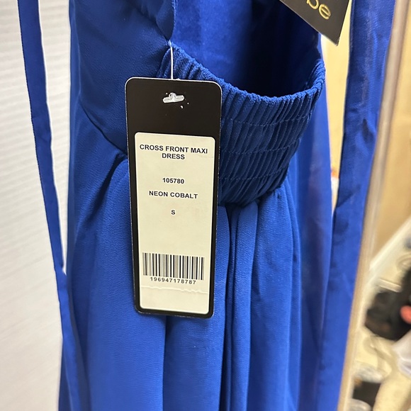 Bebe CROSS FRONT MAXI DRESS - Picture 6 of 7